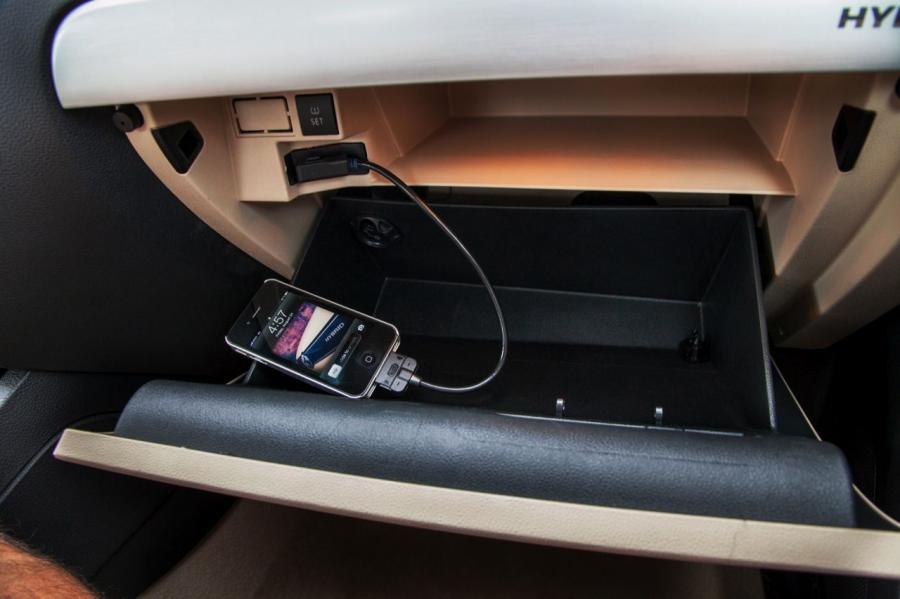  Volkswagen Jetta Hybrid 2012 года  (фото 46 из 133)